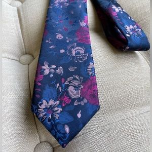 Apt. 9 Men’s Navy Blue Tie with pink roses.